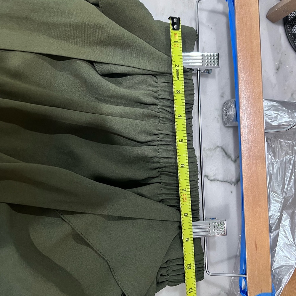 NWOT SHEIN Olive Green Tie Waist Paperbag Shorts - Picture 4 of 5